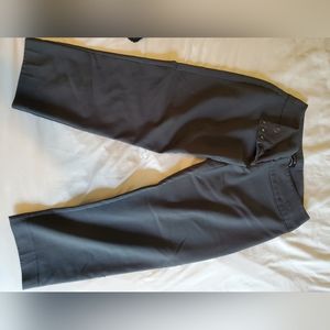 Grey Capri dress pants, Size 6.